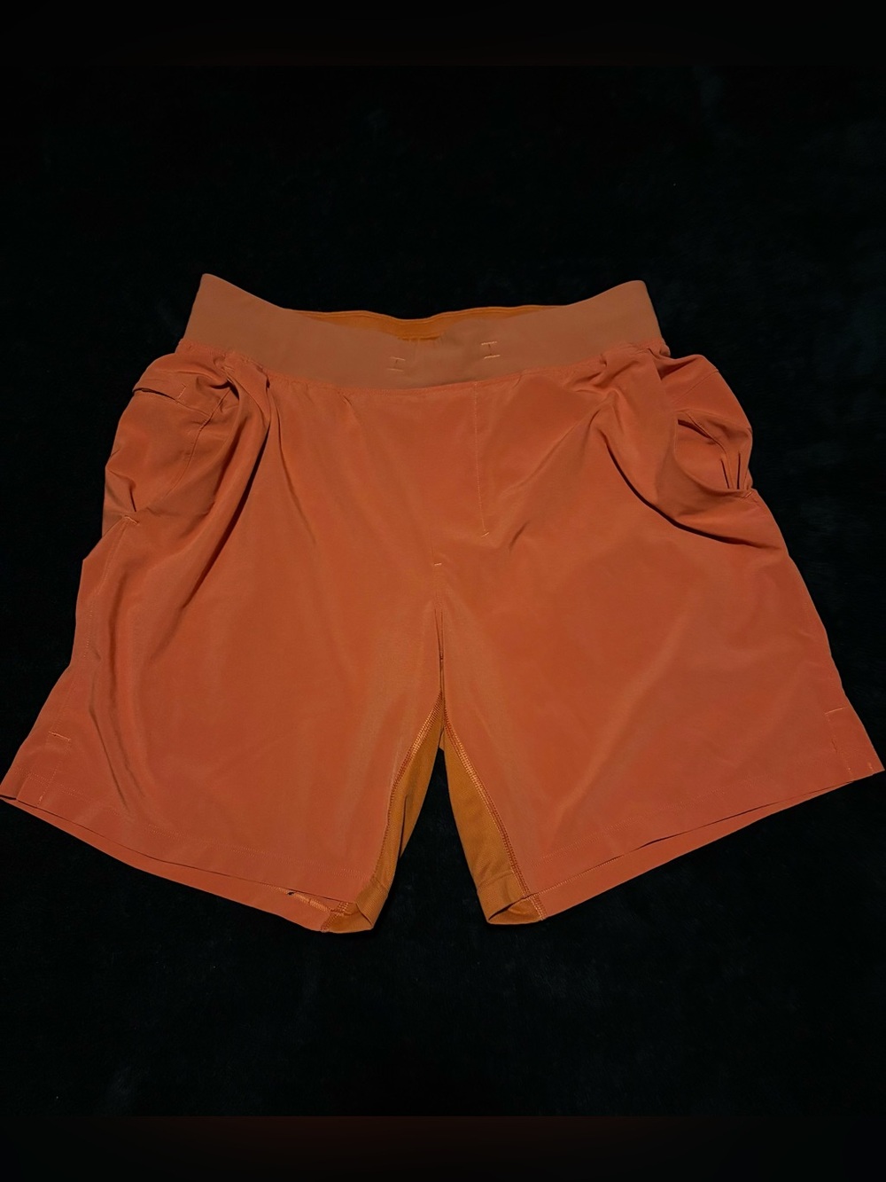 Lululemon Pace Breaker rust / terracotta Shorts men’s medium 7" Inseam Euc VGC
